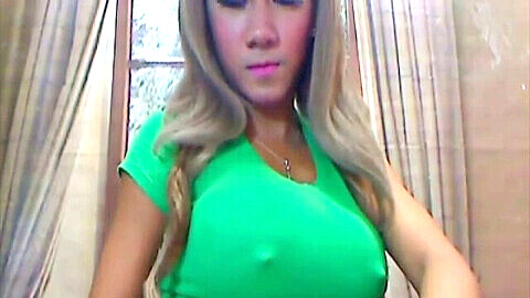 Self Sucking she-creature deep-throats Monster manhood Until She Cums gratis shemale porno